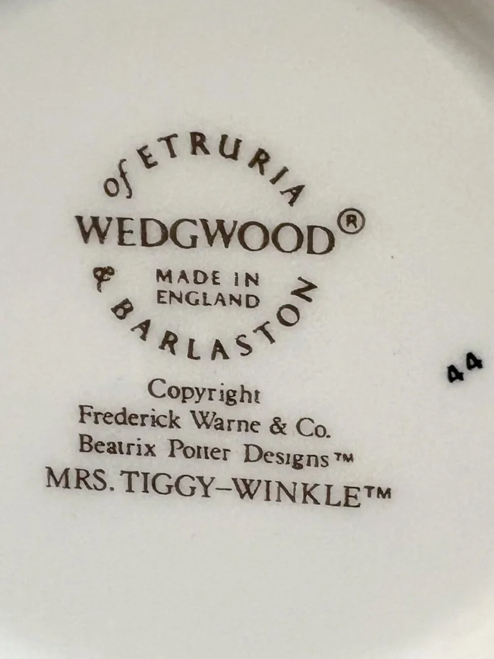 Wedgwood Beatrix Potter Mrs. Tiggy Winkle Child Bowl Etruria & Barlaston England